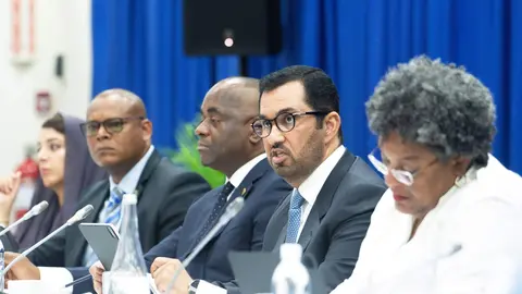 Sultan al-Jaber, ministro de Industria de Emiratos y presidente de la COP28 en Barbados. (Twitter)