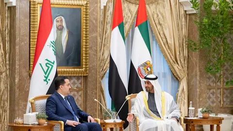 El primer ministro iraquí durante una visita a Abu Dhabi en 2020. (WAM)