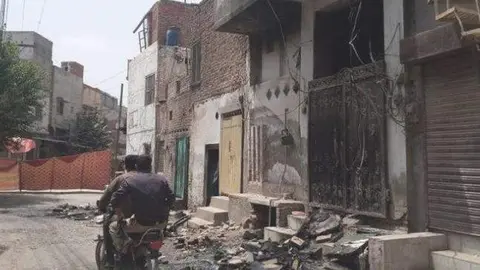 Uno de los lugares atacados en Pakistán. (Twitter)