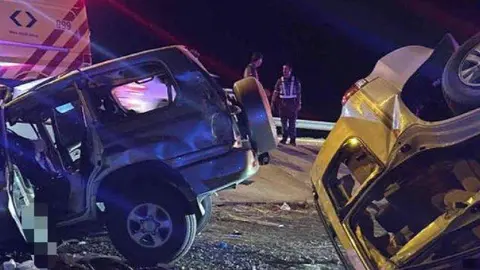 La Policía de Abu Dhabi difundió esta imagen del accidente.