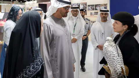 El presidente de EAU visita ADIHEX 2023. (WAM)