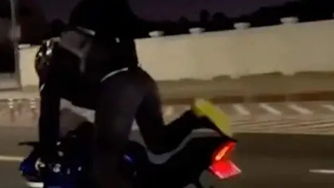 Una captura de pantalla del vídeo difundido por la Policía de Dubai.
