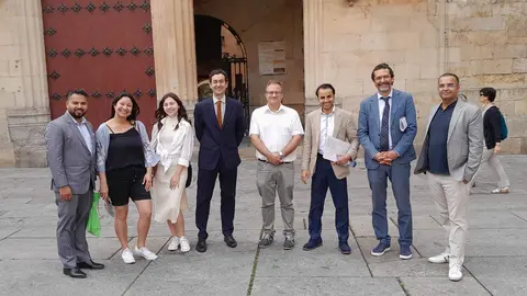 Profesionales de la Universidad de Salamanca. (Twitter)