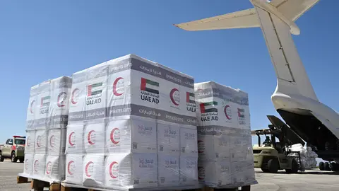 Material de ayuda enviado por EAU a Libia tras las inundaciones. (WAM)