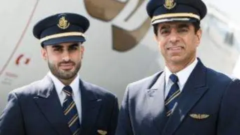 Pilotos de la aerolínea de Dubai Emirates. (Web Emirates)