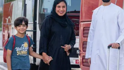 Autobuses de Omán a Abu Dhabi. (Twitter)