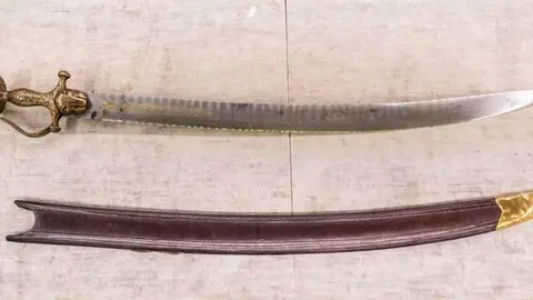 La histórica espada india se subastará en Londres. (Fuente externa)