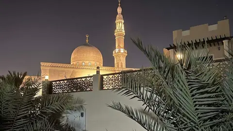Una mezquita en Dubai. (EL CORREO)