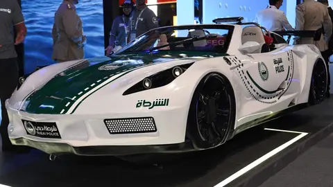 Coche patrulla de lujo para respuesta rápida en Dubai. (Twitter)