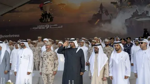 Un momento del desfile militar. (WAM)