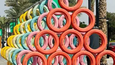 Una de las obras expuestas en Dubai's Design District. (Instagram)