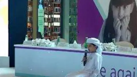 Un momento de la presentación del refugio. (Twitter)