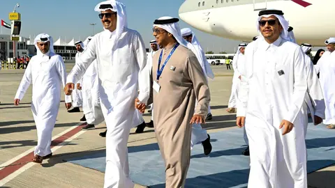 El enir de Qatar llega a Dubai. (WAM)
