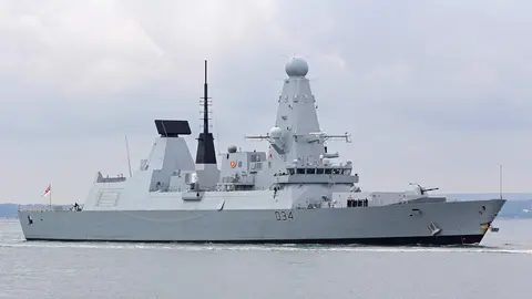 El HMS Diamond en una imagen de Twitter.