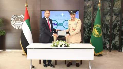 Un momento de la firma del acuerdo. (WAM)