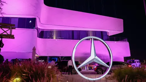 Mercedes-Benz Brand Center en Dubai. (WAM)