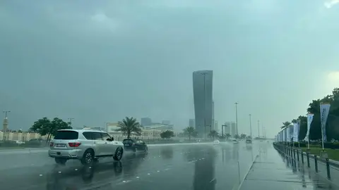 La lluvia cae en Abu Dhabi. (WAM)