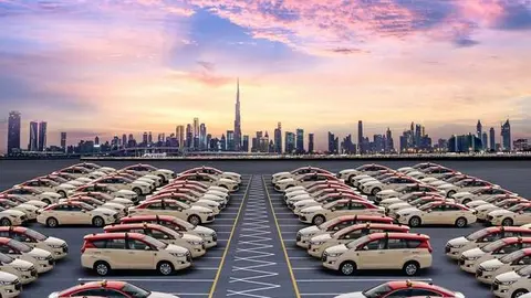 Una imagen de taxis en Dubai. (WAM)