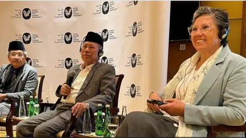 En primer término la religiosa chilena. (Fuente externa)