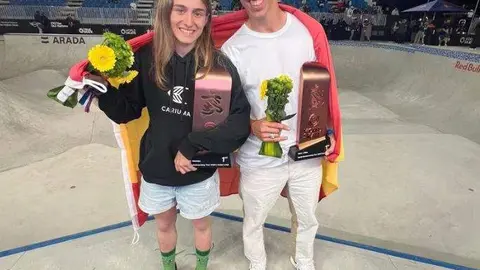 Los jóvenes españoles tras ganar en Dubai. (Twitter)