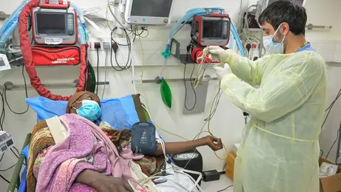 Un paciente en el hospital de EAU en Chad. (WAM)