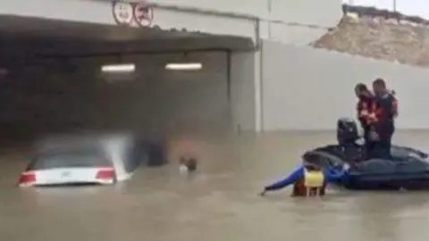 Una imagen del vídeo difundido por la Policía de Dubai en Twitter.