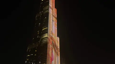 El Burj Khalifa de noche. (El Correo del Golfo)