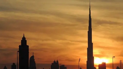 Atardecer vista al Burj Khalifa. (Imagen Suministrada).