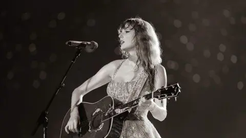 Taylor Swift durante un concierto. (Instagram)