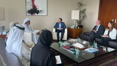 Un momento del encuentro de la delegación mexicana en Abu Dhbai. (X)