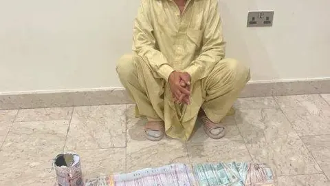 Uno de los mendigos detenido por la Policía de Dubai. (X)