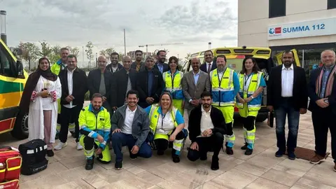 El equipo de Emergencias de Madrid con la delegación de Abu Dhabi. (Summa Madrid)