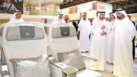 En primer término el presidente del grupo Emirates en ATM 2024 de Dubai. (X)