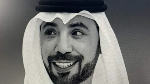 Una imagen del dirio Gulf News del jeque fallecido.