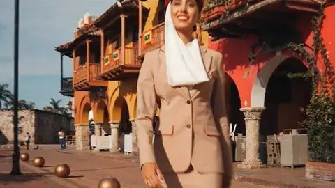 Una captura de pantalla del vídeo promocional de Colombia de la erolínea Emirates. (X)