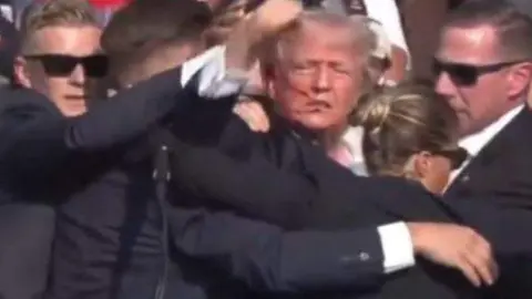 Trump sufrió un atentado este sábado. (X)