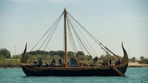 El barco Magan en su viaje inaugural en Abu Dhabi. (Museo Nacional Zayed)