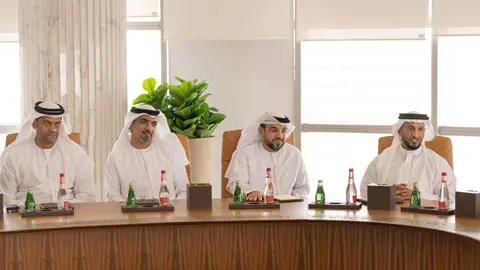 Responsables de la Oficina de Medios de Comunicación del Gobierno de EAU. (WAM)