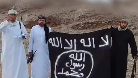 Un vídeo difundido por Daesh muestra a loa atacantes omaníes. (Agencia de noticias Amaq)