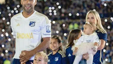 Falcao junto a su familia. (Fuente externa)