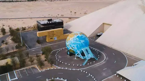 Perspectiva del Museo Nacional del Automóvil en Abu Dhabi. (Visit Abu Dhabi)