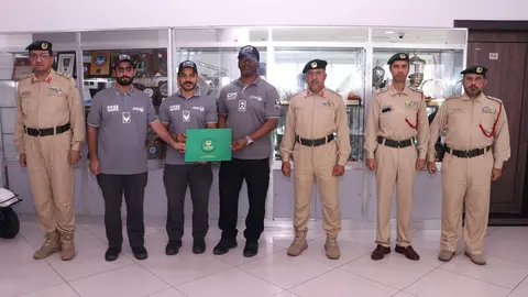 Los policías homenajeados. (X)