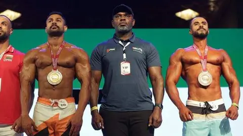 Atletas emiratíes con sus medallas. (WAM)