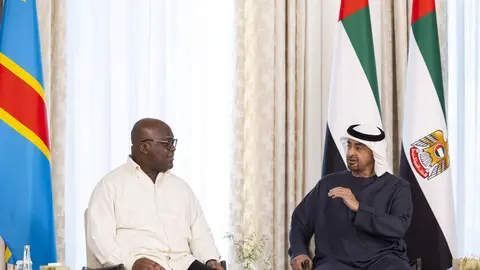 Los presidentes de EAU y del Congo durante el encuentro en Abu Dhabi. (WAM)