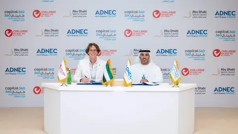 Un momento de la firma del acuerdo. (WAM)