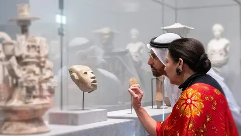 Una de las piezas es una máscara ceremonial de la civilización maya. (Departamento de Cultura de Abu Dhabi).