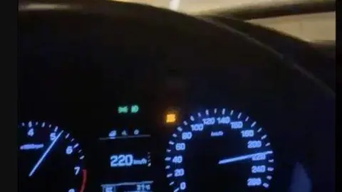 El exceso de velocidad es una infracción de tráfico grave en Emiratos Árabes Unidos. (Policía de Dubai)