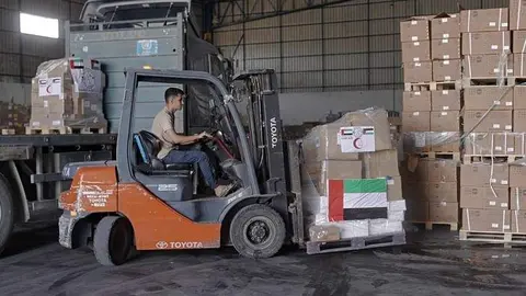La ayuda de EAU a Gaza antes de su traslado. (WAM)