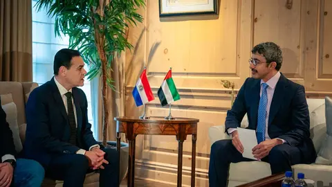 Los ministros de Exteruires de EAU (derecha) y Paraguay en Nueva York. (WAM)