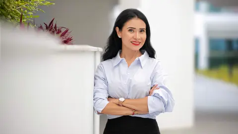 Angélica López comparte su experiencia profesional y su labor con la comunidad hispanohablante en Emiratos Árabes. (Cedida)